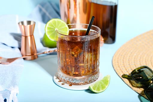 https://mlxdeeckov3z.i.optimole.com/w:512/h:341/q:mauto/f:best/https://www.recipemakers.net/wp-content/uploads/2023/12/Long-Island-Iced-Tea.jpg